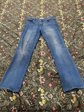 GAP Women's Blue Flare Jeans - Medium Wash